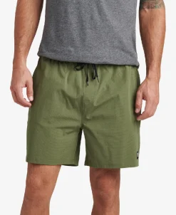 Fields 17” Elastic Waist Walk Short