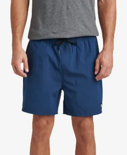 Fields 17” Elastic Waist Walk Short