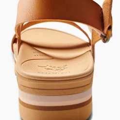 Vista Hi Buckle