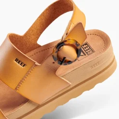 Vista Hi Buckle